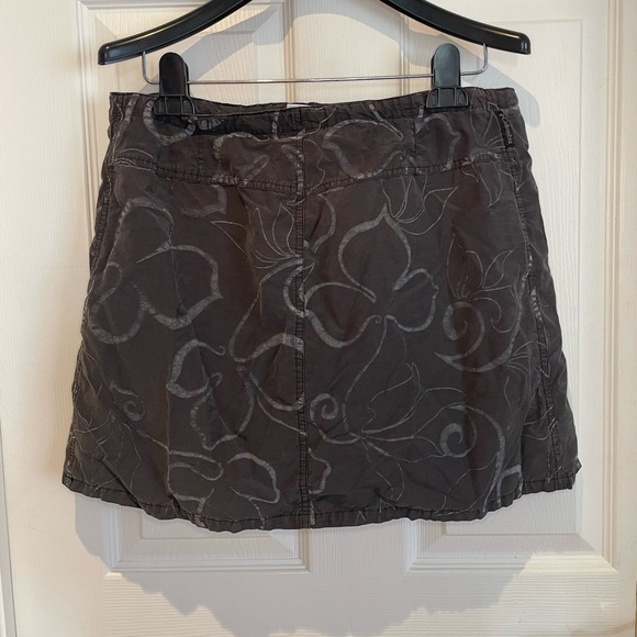 COLUMBIA Women’s skort - Picture 2 of 6
